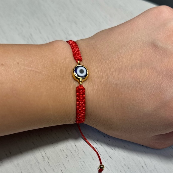 Lucky red string bracelet - Lucky Charm Braided Bracelet for Luck and Protection - Picture 2 of 2